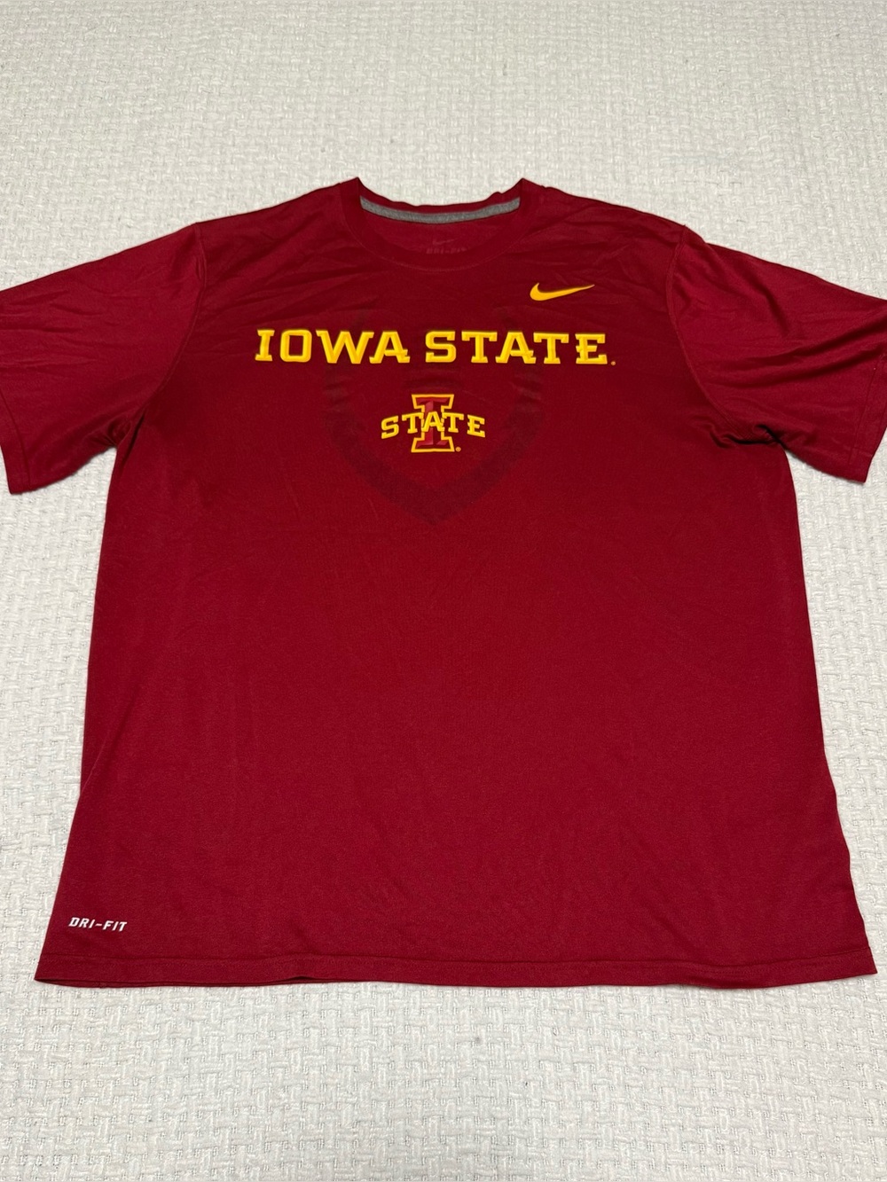 Nike Dri-Fit Iowa State men’s XL tee, great condition!